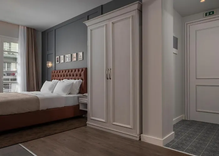 No 39 Svolou Apartment *