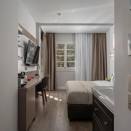 No 39 Svolou Apartment *