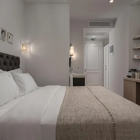 No 39 Svolou Apartment *