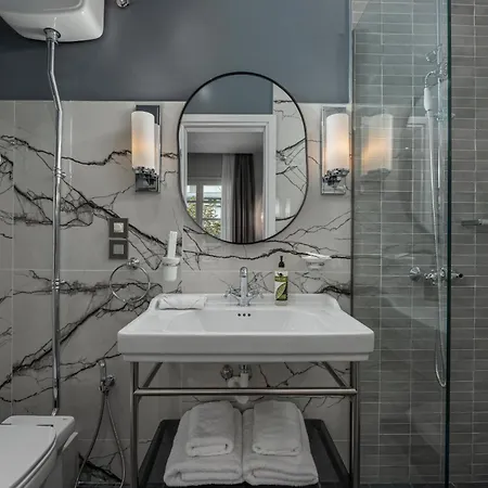 No 39 Svolou Apartment