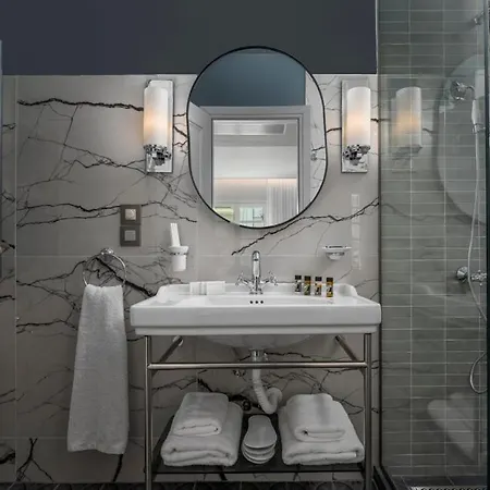 No 39 Svolou דירה